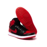 Tênis Nike Air Jordan 1 MID Cano Medio - Imagem 18