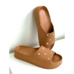 Chinelo Feminino Slide Nuvem Tressê com Strass - Imagem 7
